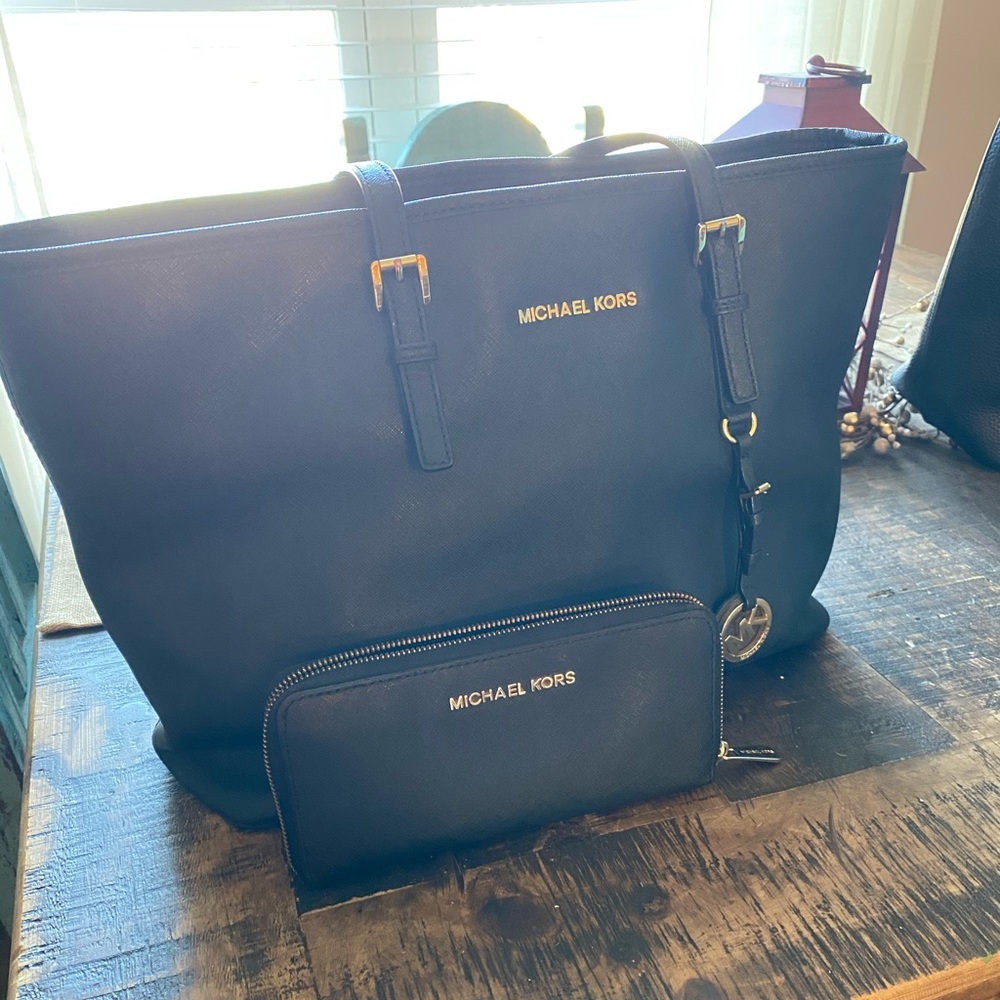 Authentic MK large black jet set tote and wallet
